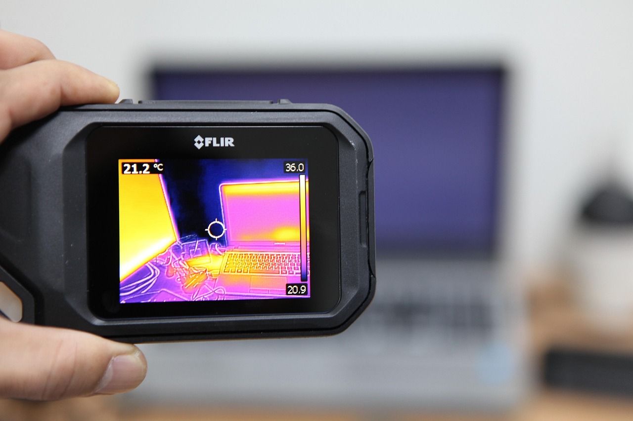 the thermal imaging camera, thermal imaging camera, flir, ignore auto heater, heat loss, laptop, notebook, flir, flir, flir, flir, flir, heat loss, heat loss